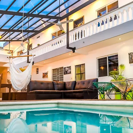 Casa Babel Hotel